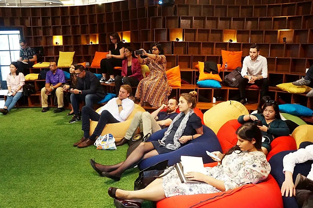 A delegation group working session